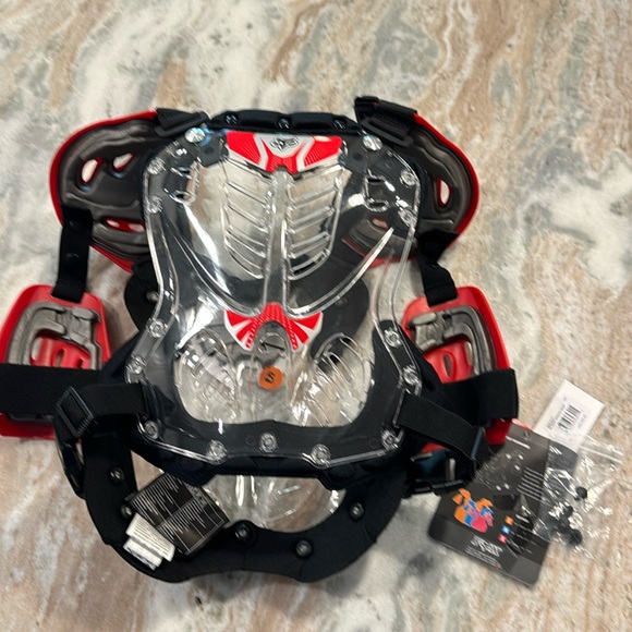 Fox Other - Fox Racing R3 Roost Deflector Motocross pads size small NWT!